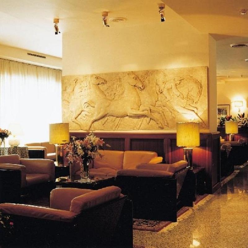 ホテル アスコット ミラノ エクステリア 写真